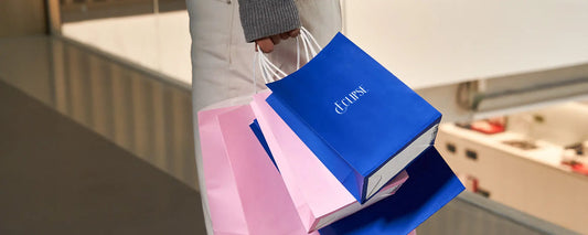 How Custom Packaging Elevates the Brand Experience for Clothing Brands