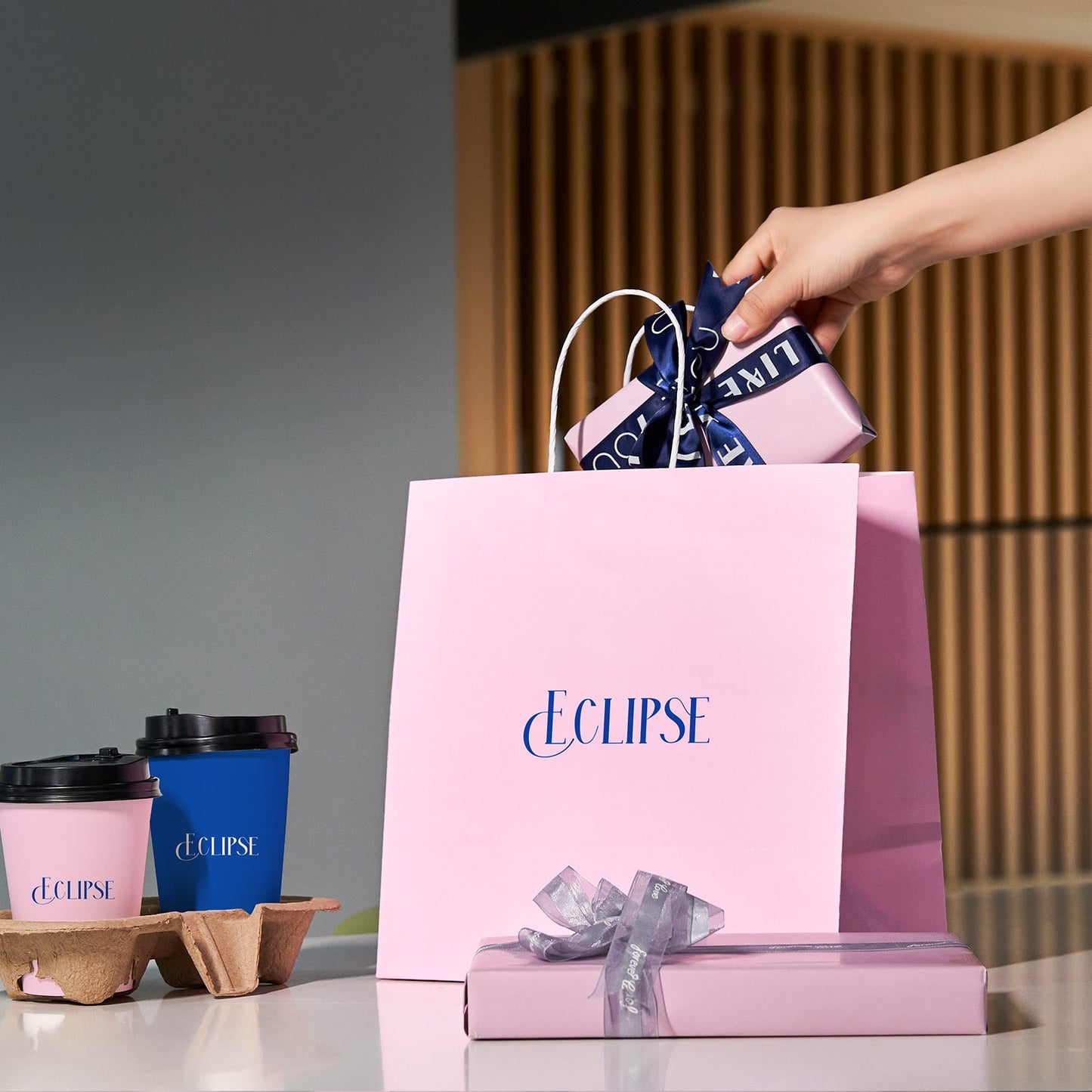 Custom Shopping Paper Bags with Handles